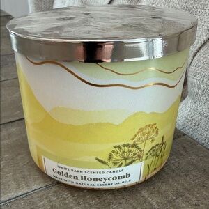 White Barn Golden Honeycomb Candle with Silver Lid